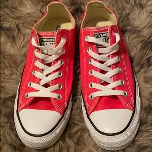 Pink Converse size 8